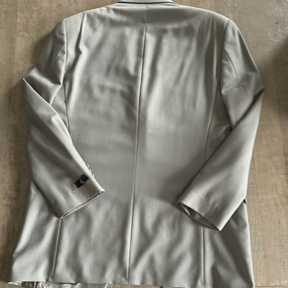 Calvin Klein suit coat, 42L, 100% wool.  New condition. - Picture 7 of 7
